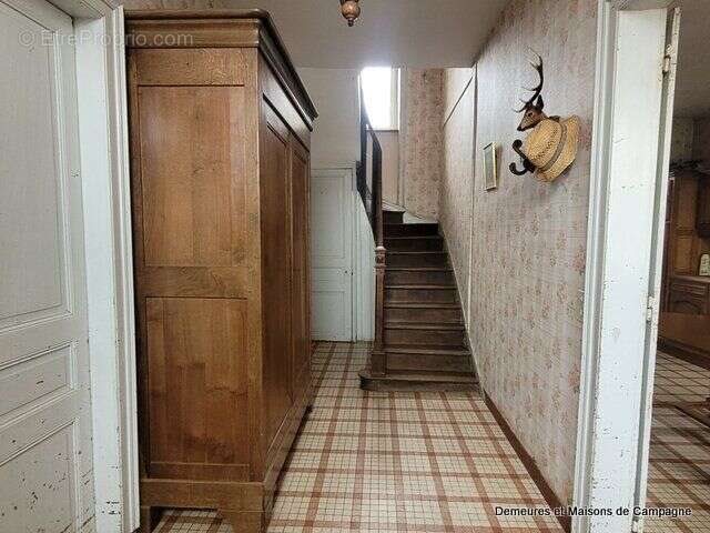 Maison à vendre, 180m², Saint-Hilaire-du-Harcouët