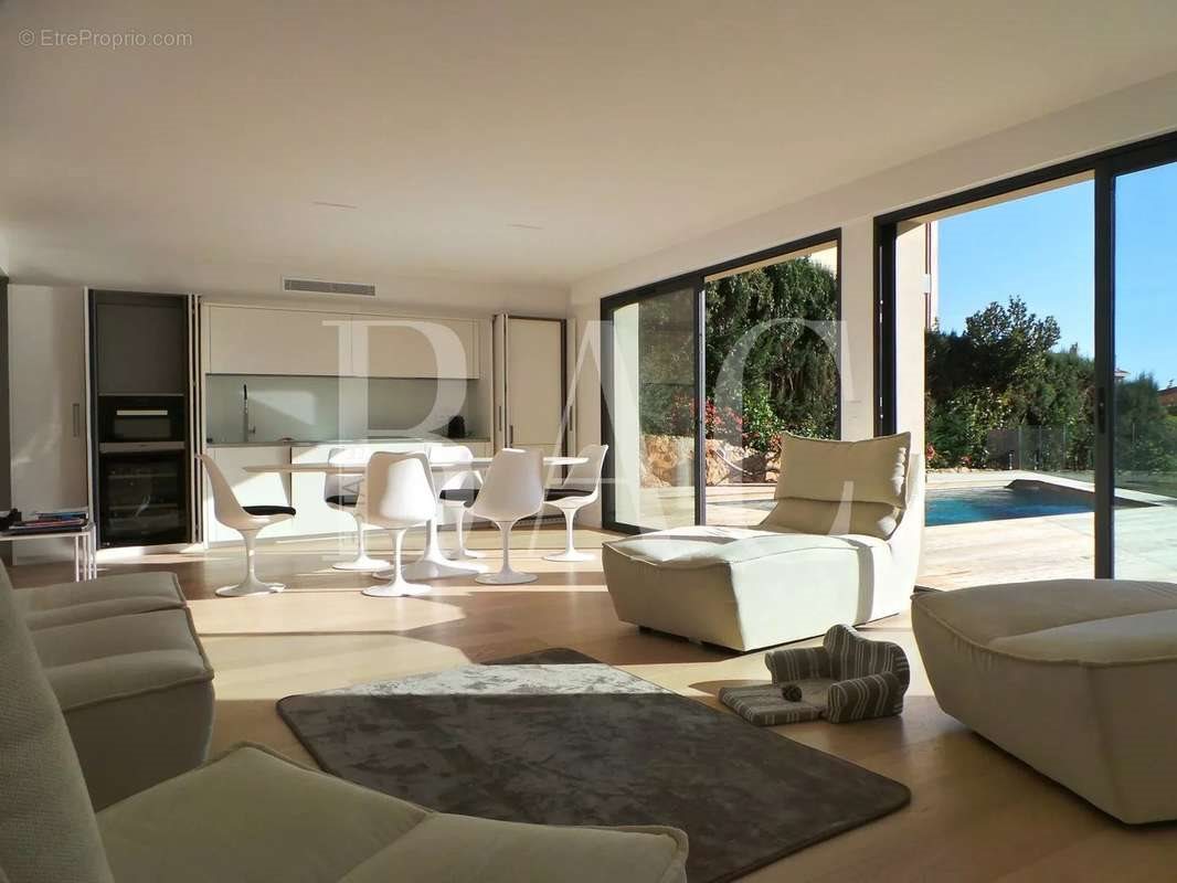 Maison à vendre, 250m², Villefranche-sur-Mer