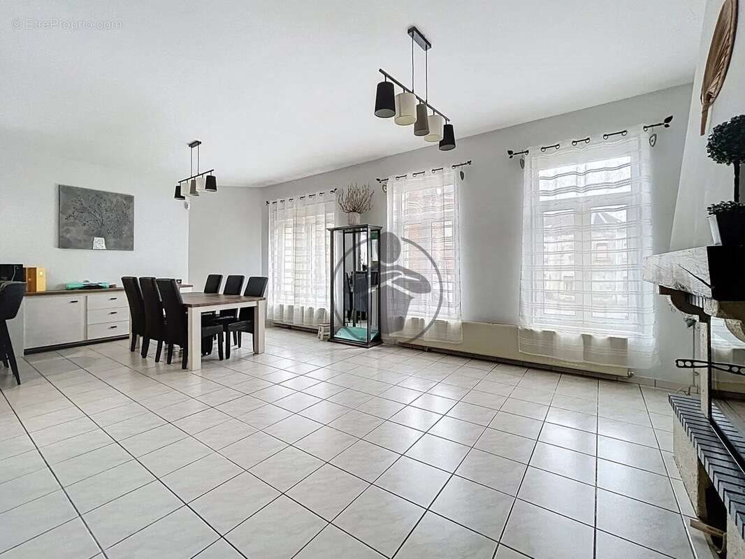 Maison à vendre, 118m², Saint-Quentin