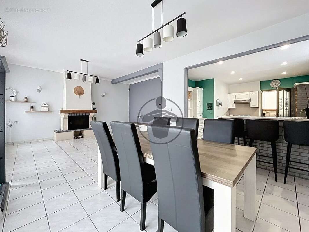 Maison à vendre, 118m², Saint-Quentin