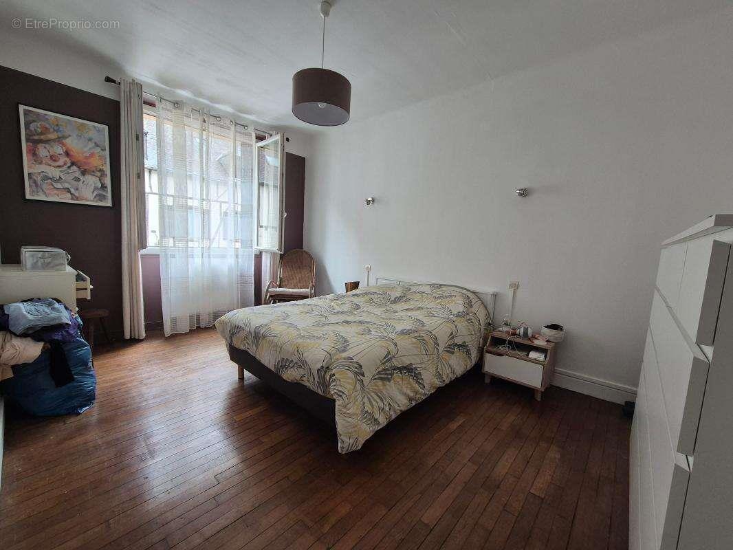 Appartement à vendre, 231m², Terrasson-Lavilledieu