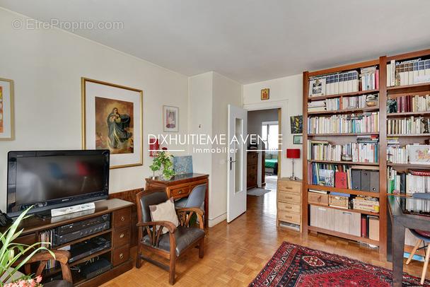 Appartement à vendre, 57m², Paris 18ème