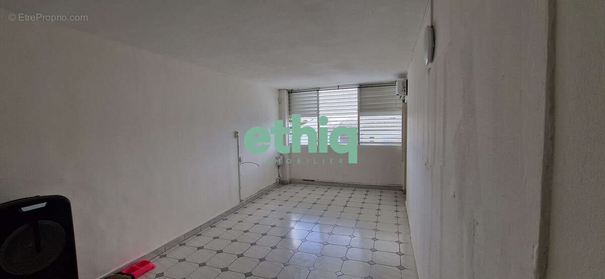 Appartement à vendre, 80m², Les Abymes