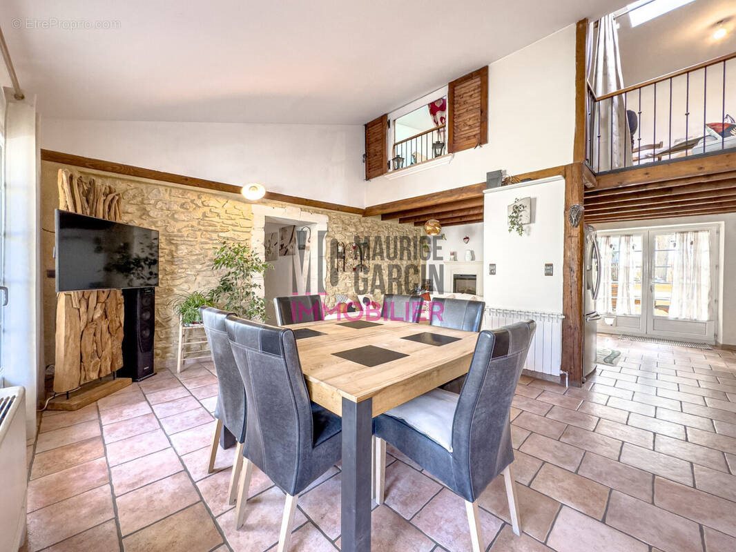 Maison à vendre, 165m², Piolenc