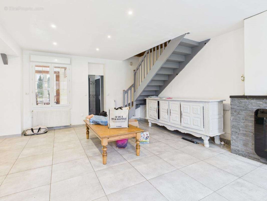 Maison à vendre, 301m², Tilloloy