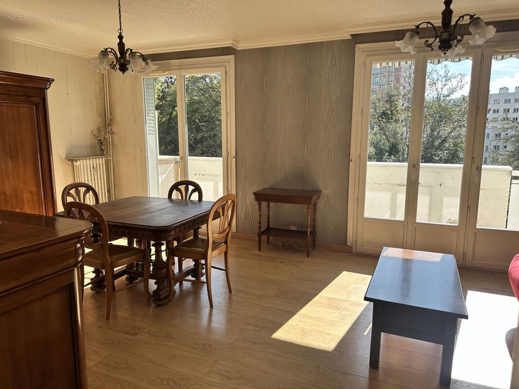 Appartement à vendre, 74m², Saint-Etienne