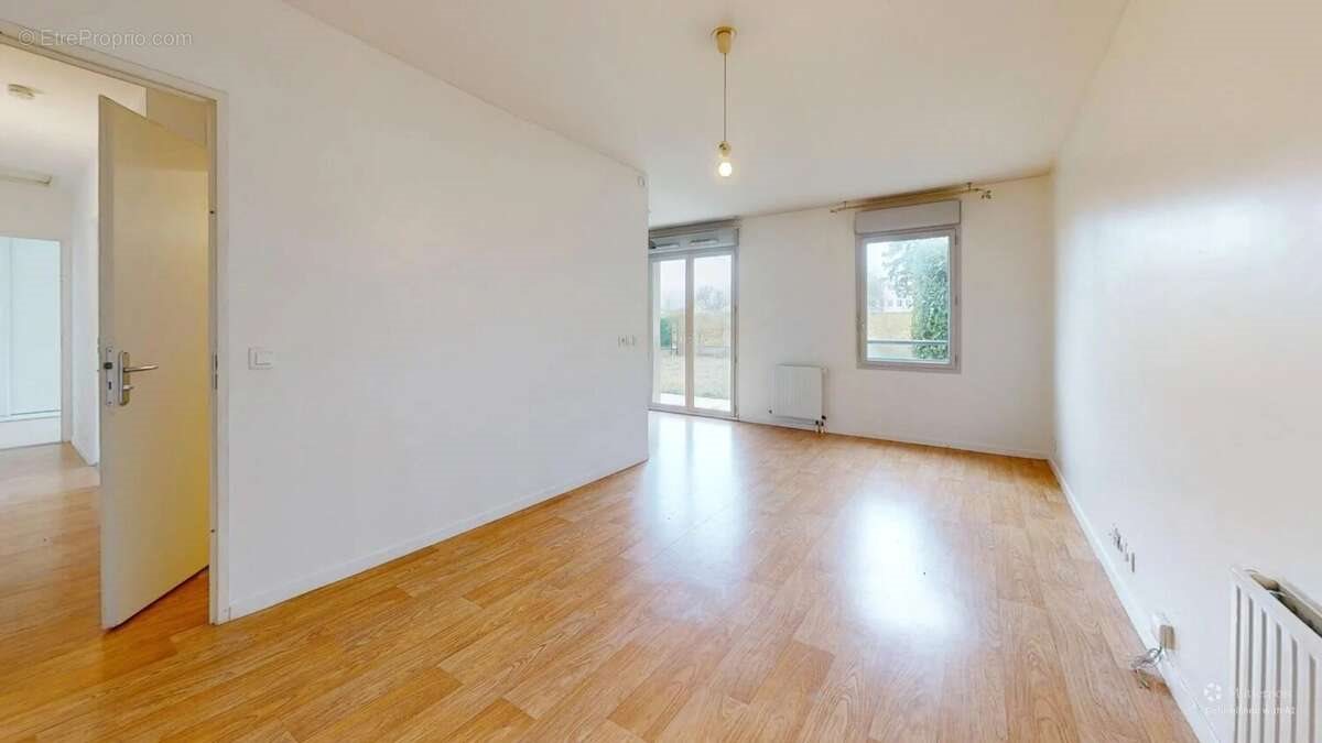 Appartement à vendre, 60m², Le Mesnil-Saint-Denis