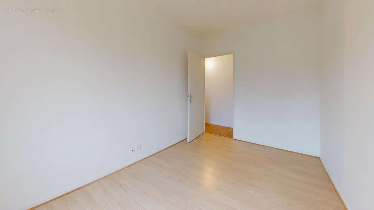 Appartement à vendre, 60m², Le Mesnil-Saint-Denis