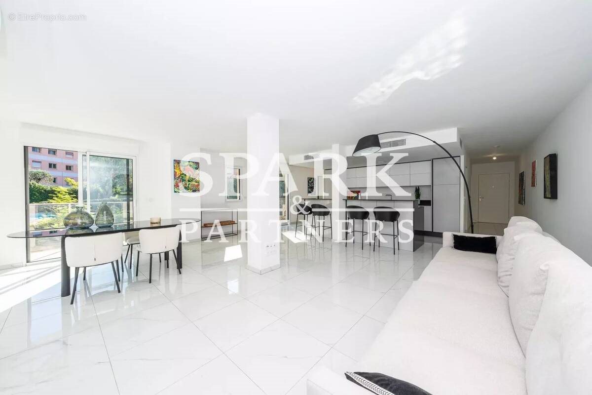 Appartement à vendre, 113m², Roquebrune-Cap-Martin