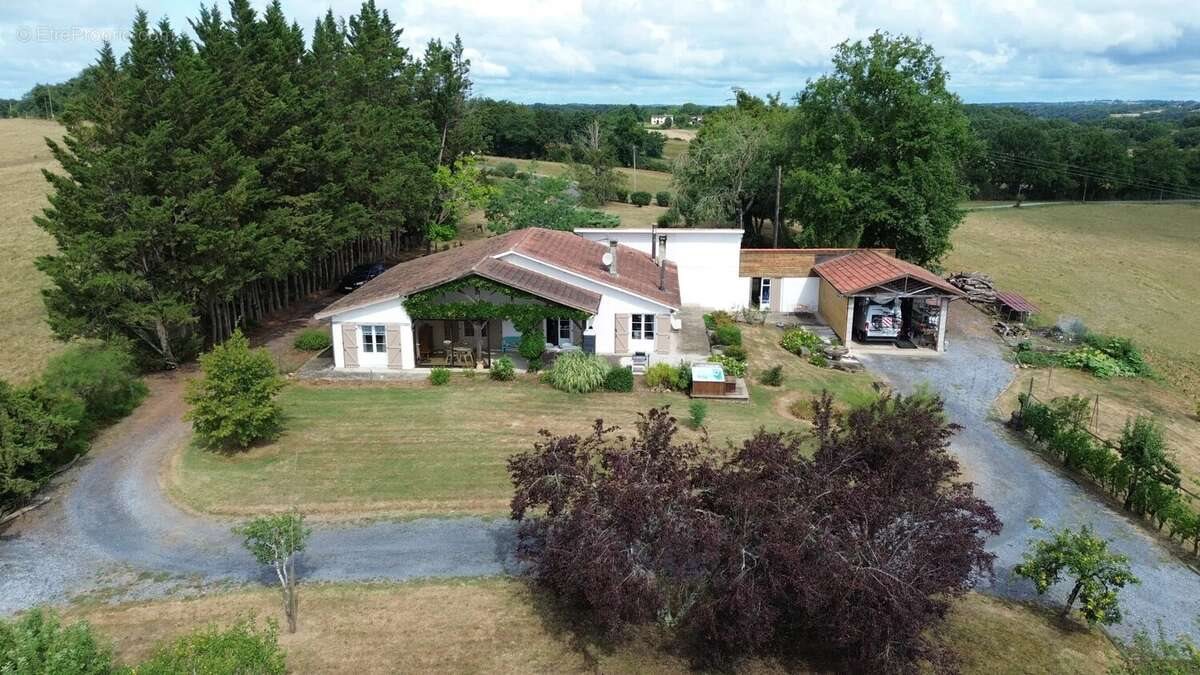 Maison à vendre, 135m², Margouët-Meymes