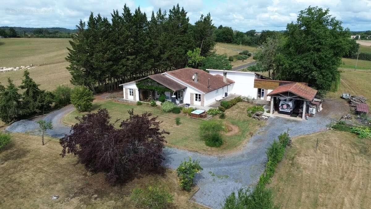 Maison à vendre, 135m², Margouët-Meymes