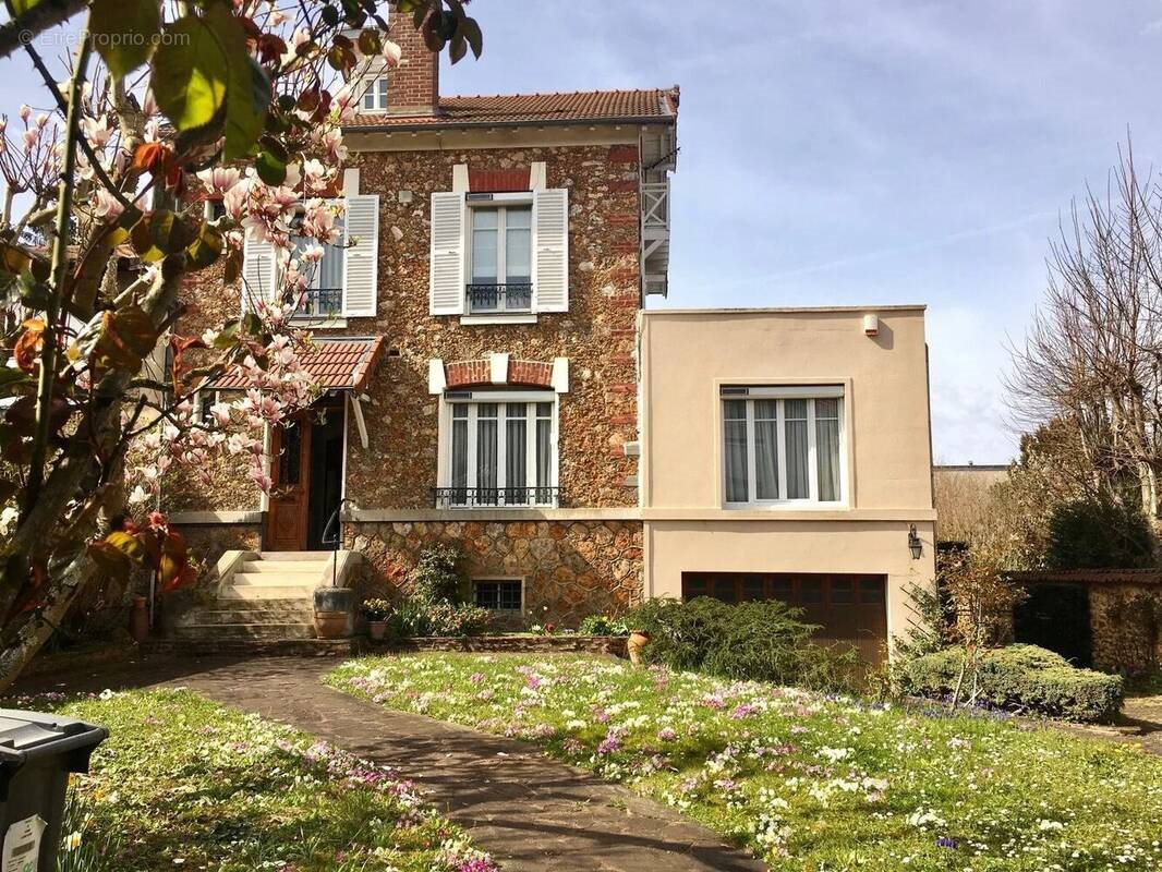 Maison à vendre, 163m², Chaville