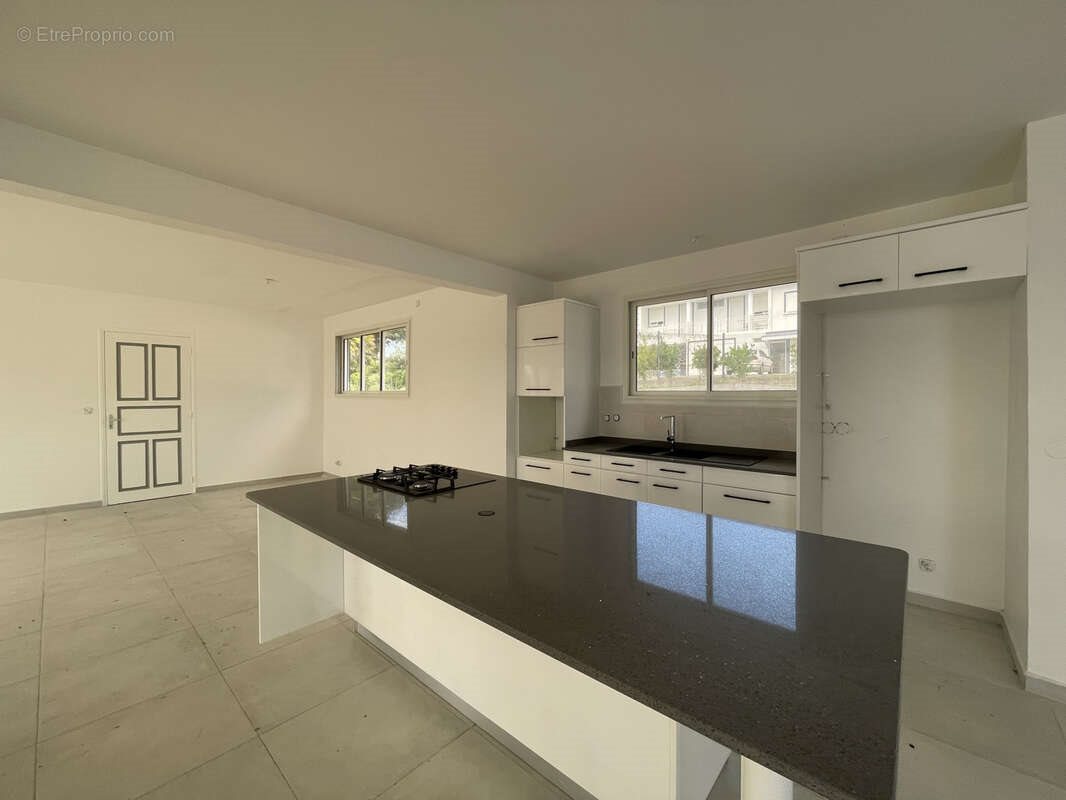 Maison à vendre, 165m², Les Abymes