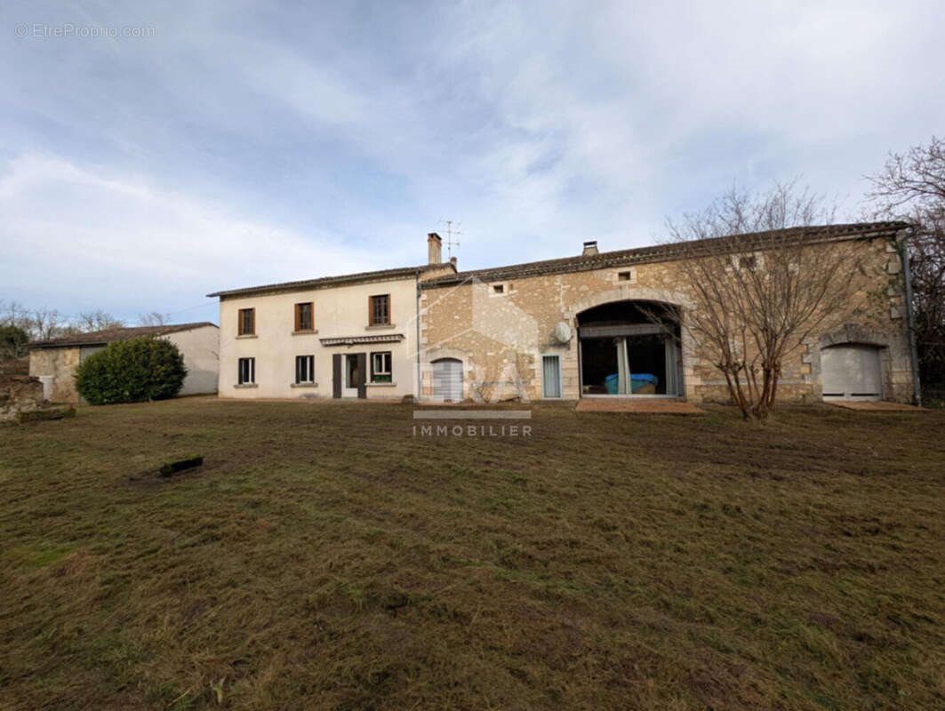 Maison à vendre, 205m², Montpon-Ménestérol