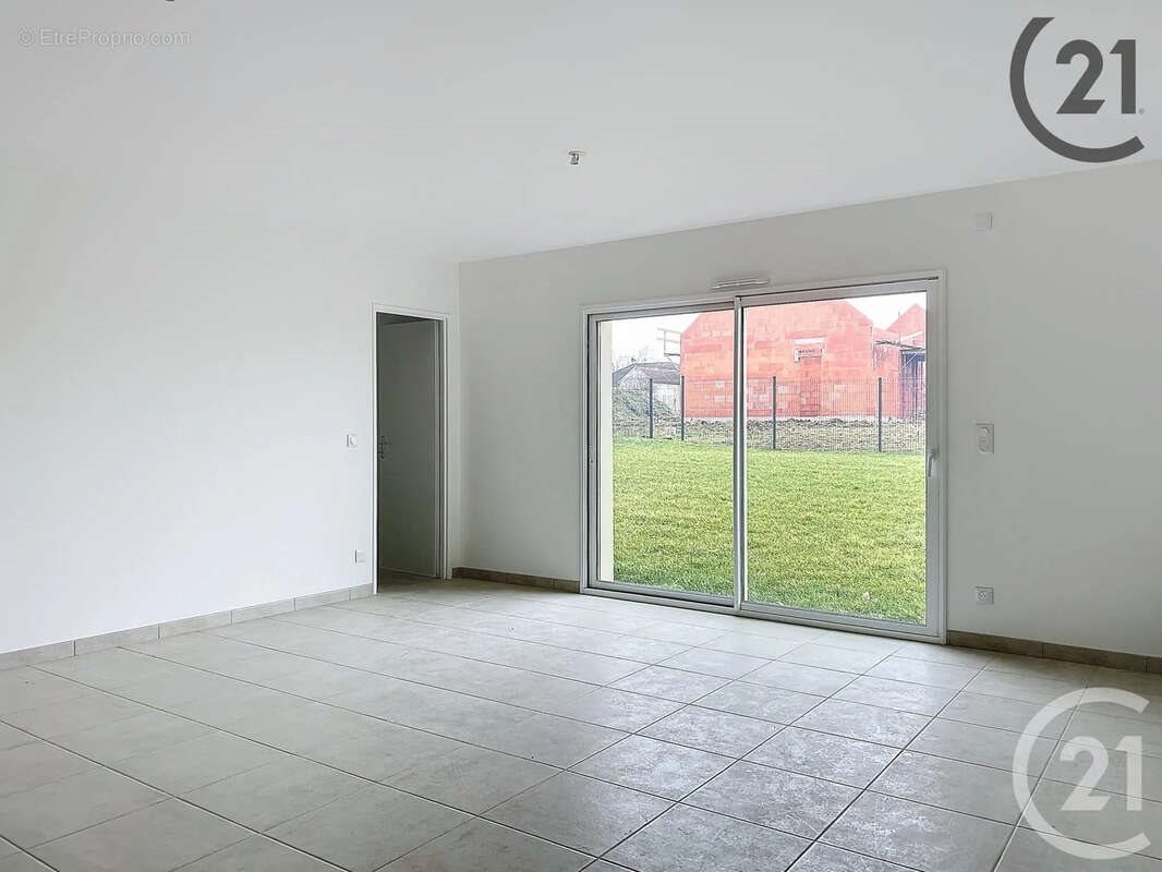 Maison à vendre, 100m², Mesnil-Saint-Père