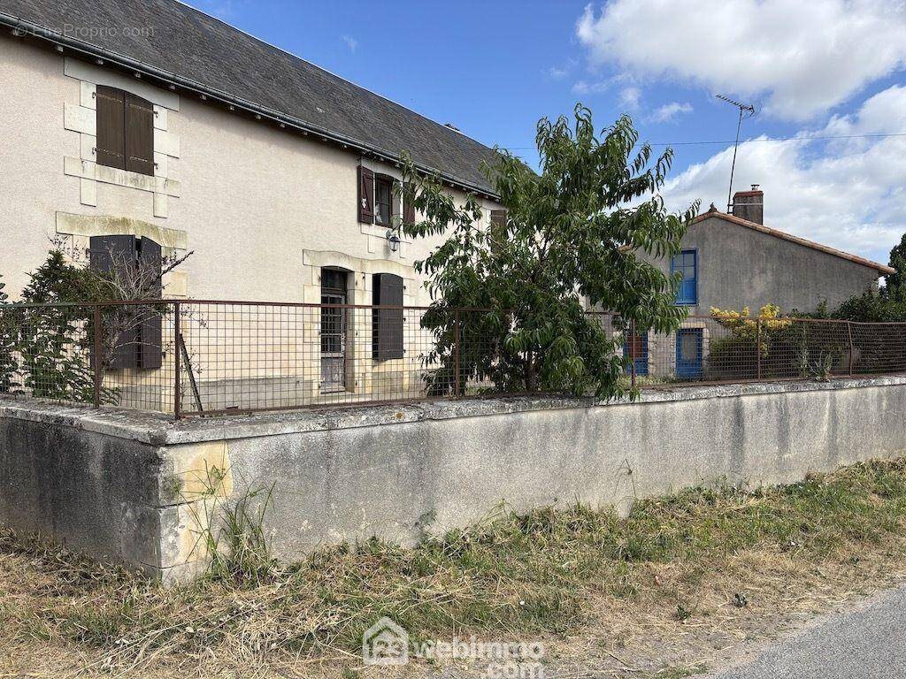 Maison à vendre, 265m², La Puye