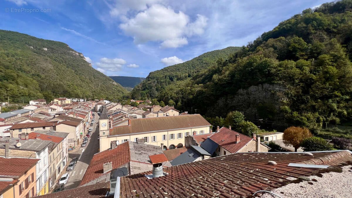 Maison à vendre, 3237m², Saint-Rambert-en-Bugey