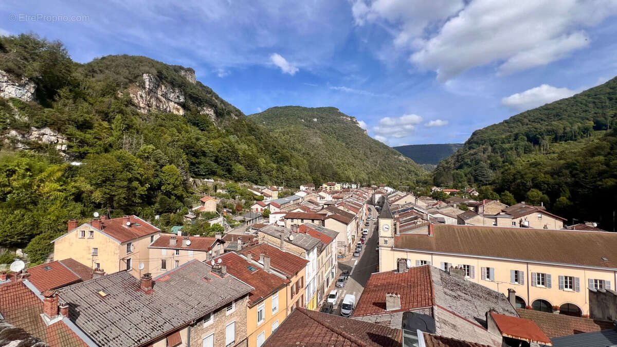 Maison à vendre, 3237m², Saint-Rambert-en-Bugey