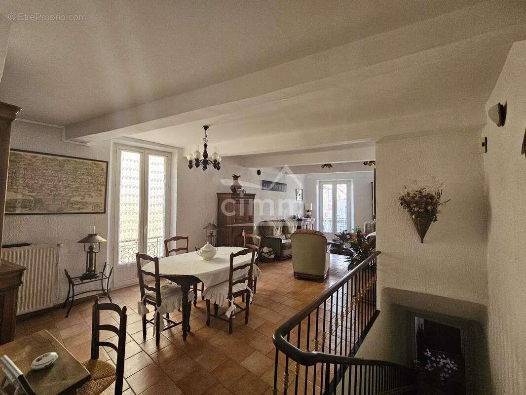 Appartement à vendre, 168m², Oraison