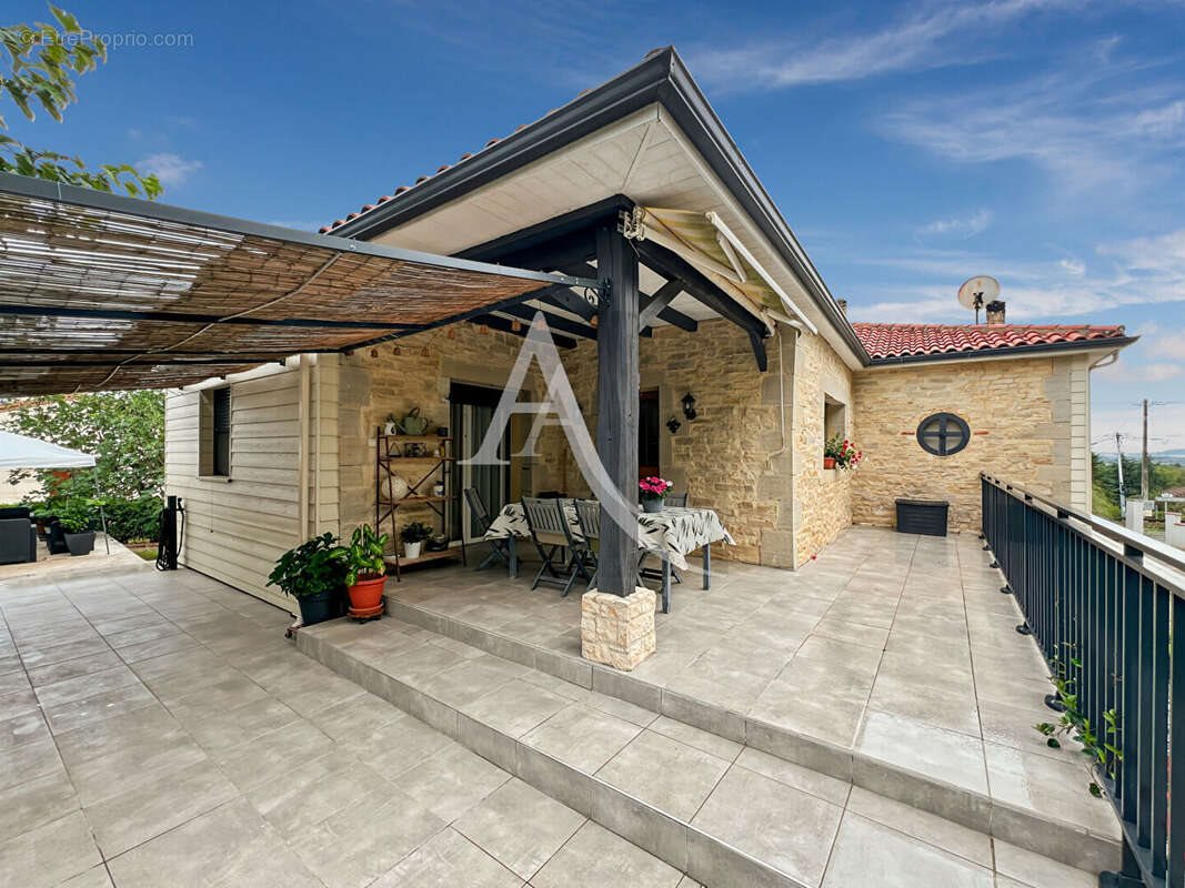 Maison à vendre, 118m², Monsempron-Libos