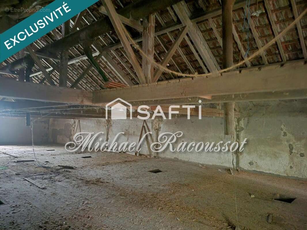 Appartement à vendre, 590m², Blanzy