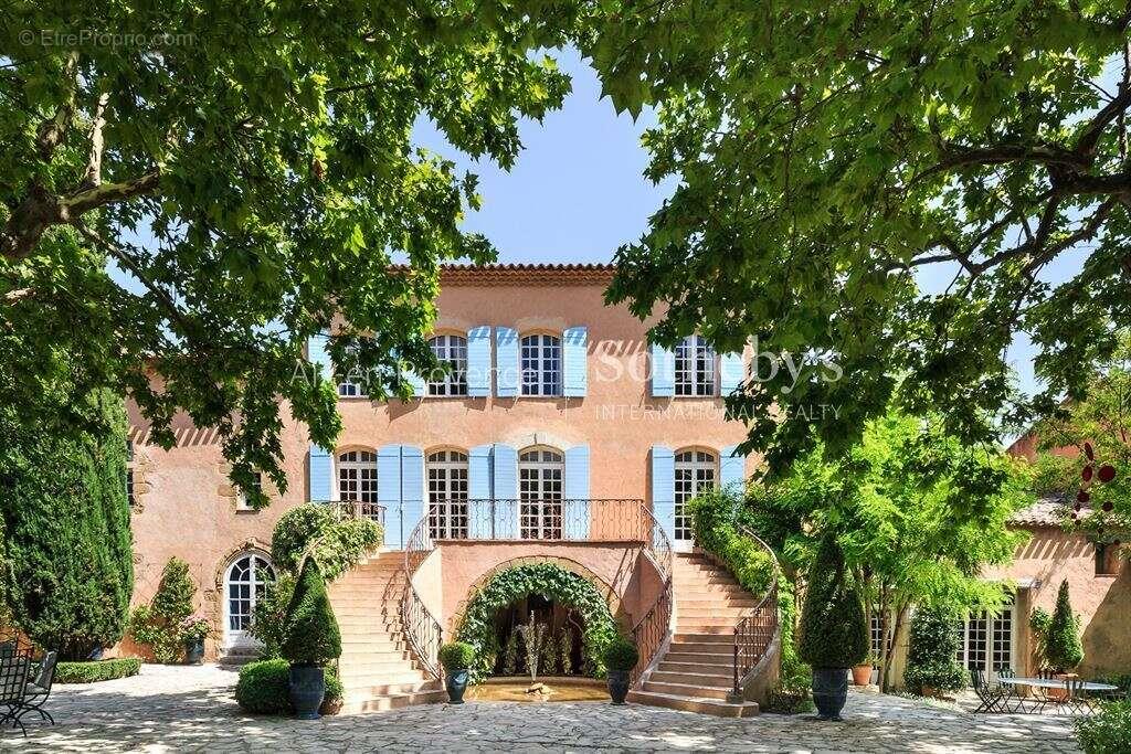 Maison à vendre, 1250m², Aix-en-Provence