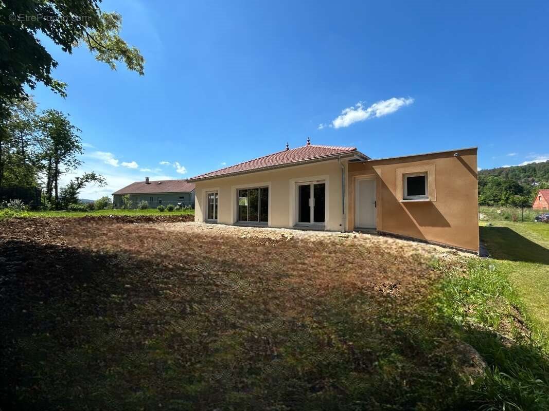Maison à vendre, 110m², Novillars