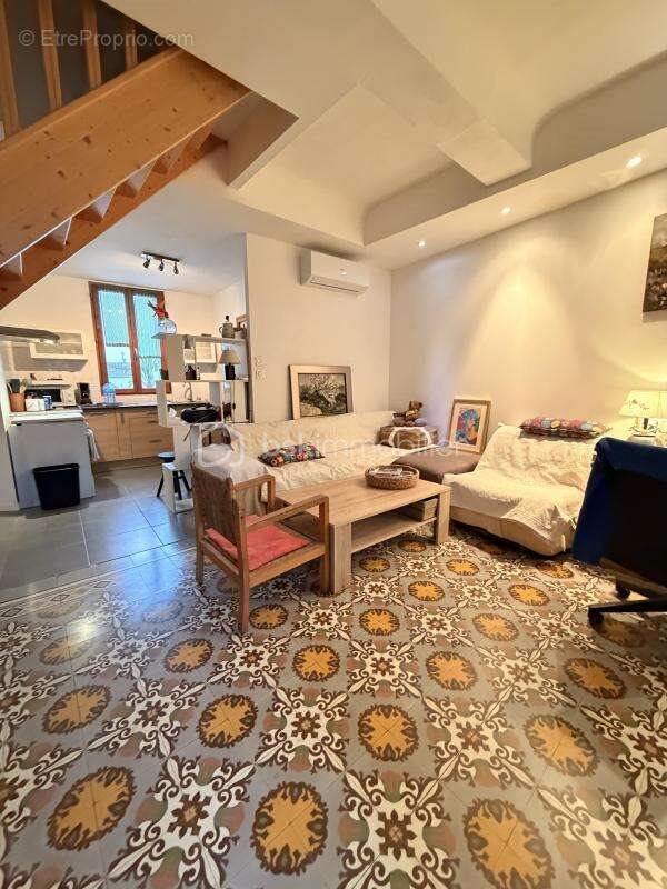 Appartement à vendre, 72m², Saint-Laurent-d'Aigouze