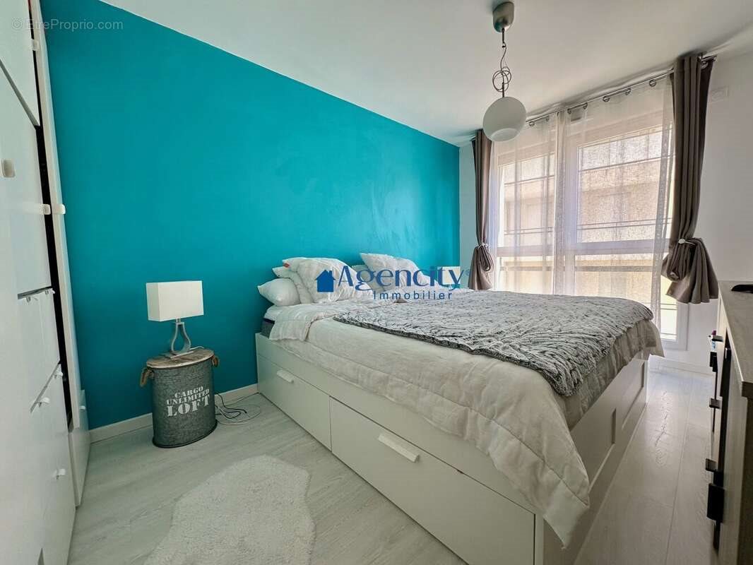 Appartement à vendre, 89m², Saint-Thibault-des-Vignes