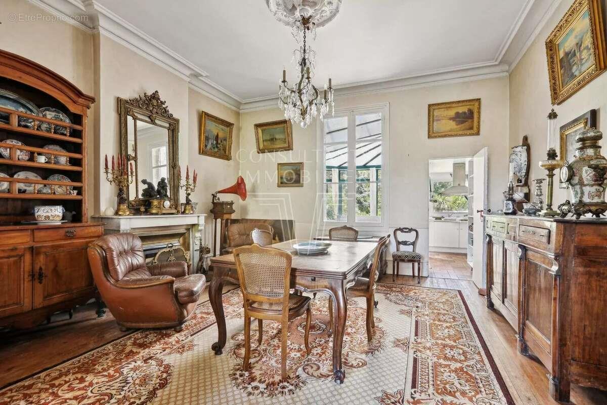 Maison à vendre, 320m², Bordeaux
