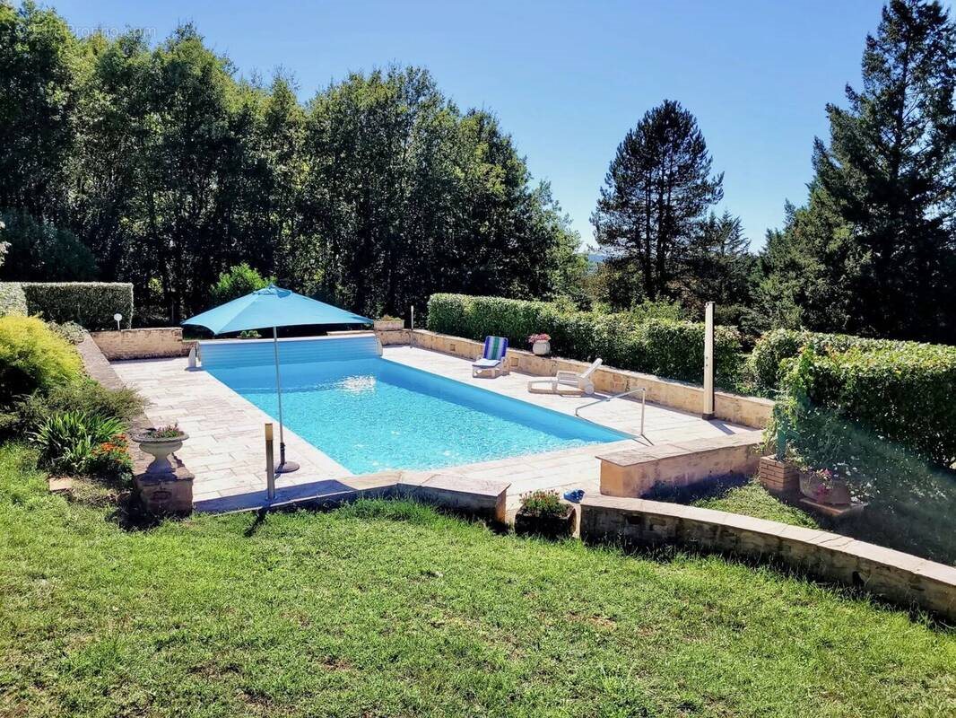 Maison à vendre, 220m², Gourdon