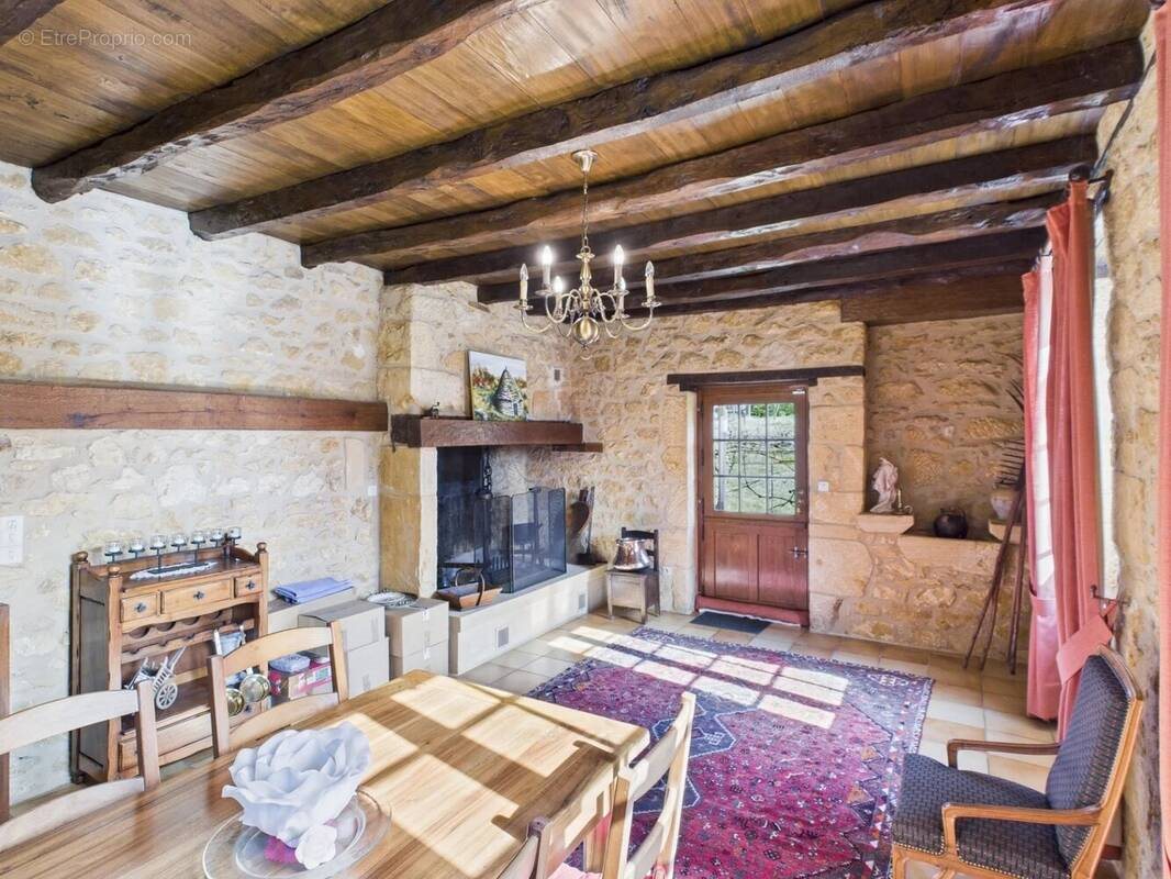 Maison à vendre, 220m², Gourdon