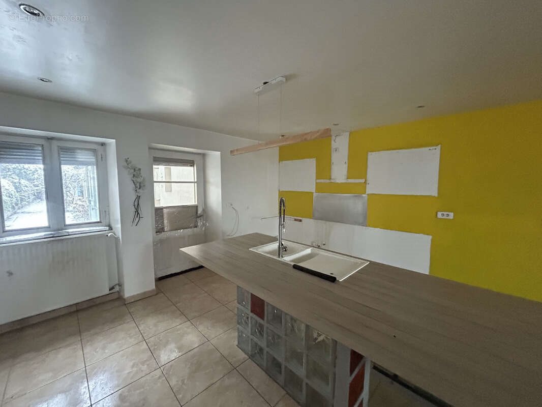 Maison à vendre, 161m², Lure