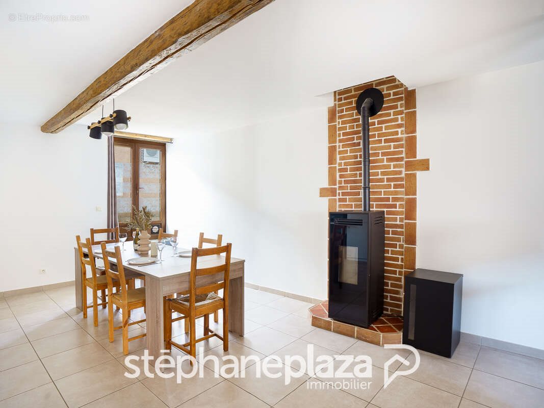 Maison à vendre, 150m², Uchizy