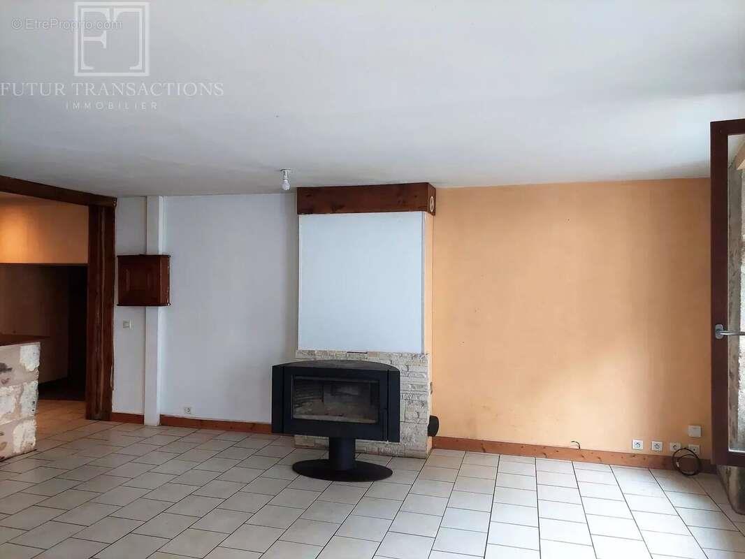 Appartement à vendre, 206m², Nontron