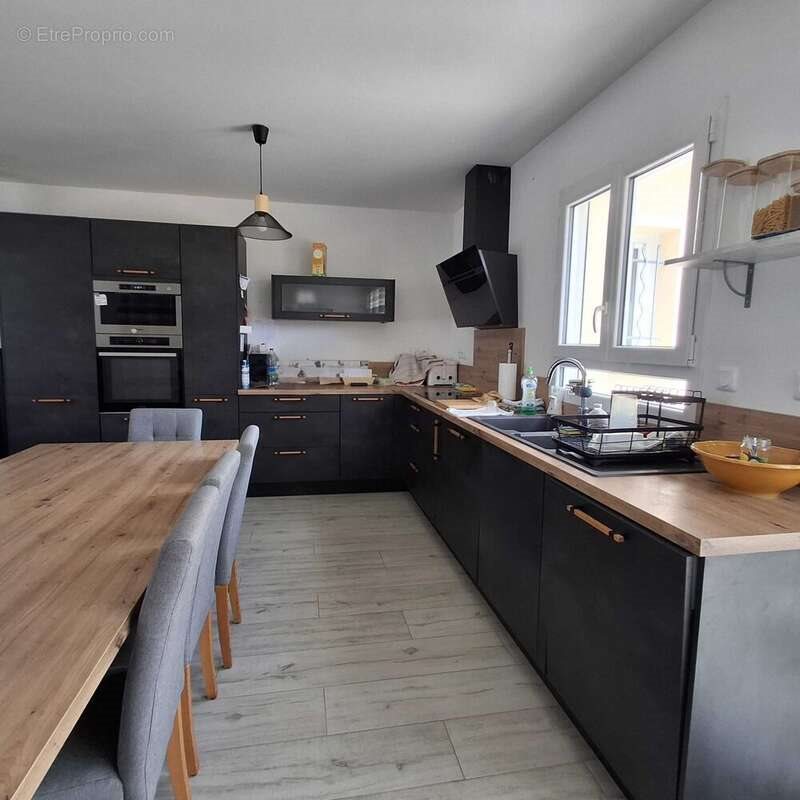 Maison à vendre, 127m², Chasseneuil-sur-Bonnieure