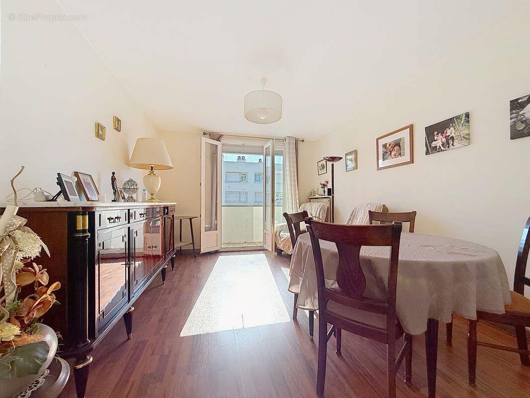 Appartement à vendre, 60m², Saint-Etienne