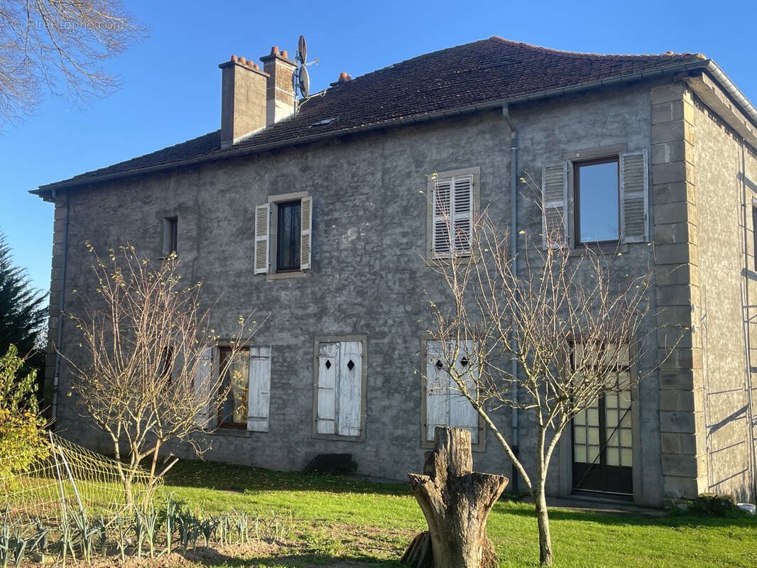 Appartement à vendre, 445m², Ambacourt