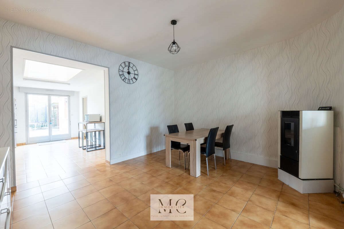 Maison à vendre, 105m², Lorgies