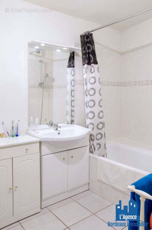 Appartement à vendre, 43m², Bordeaux