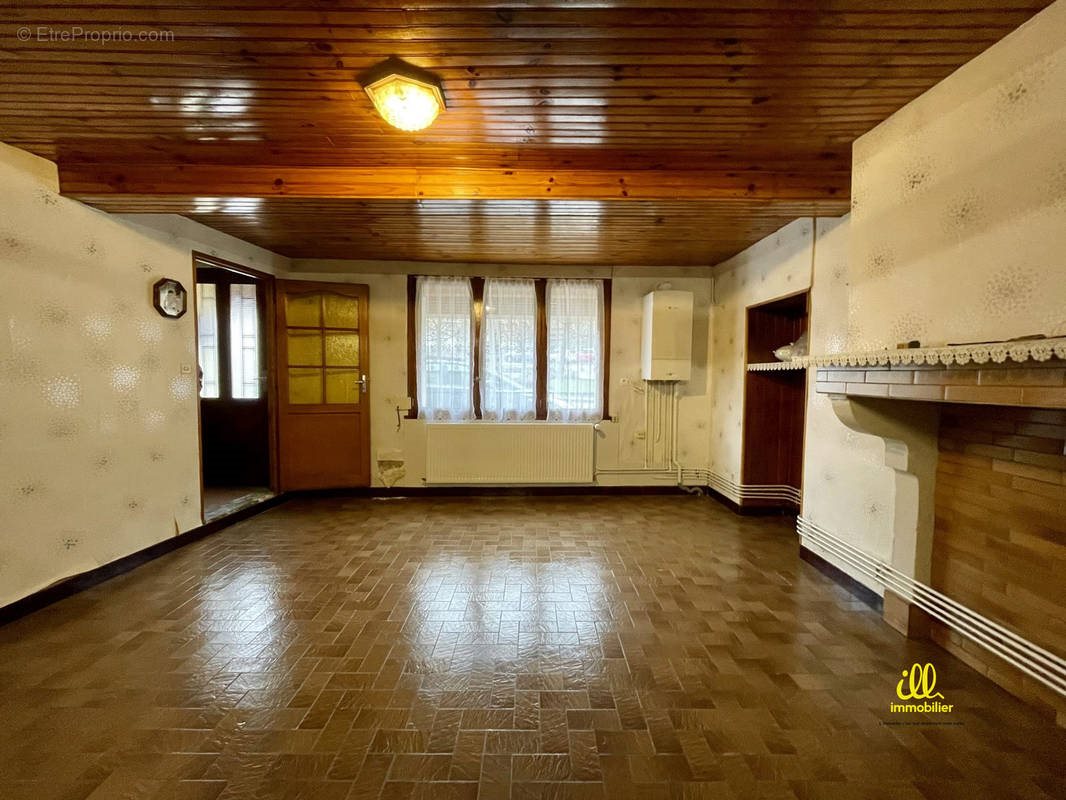 Maison à vendre, 111m², Les Mazures