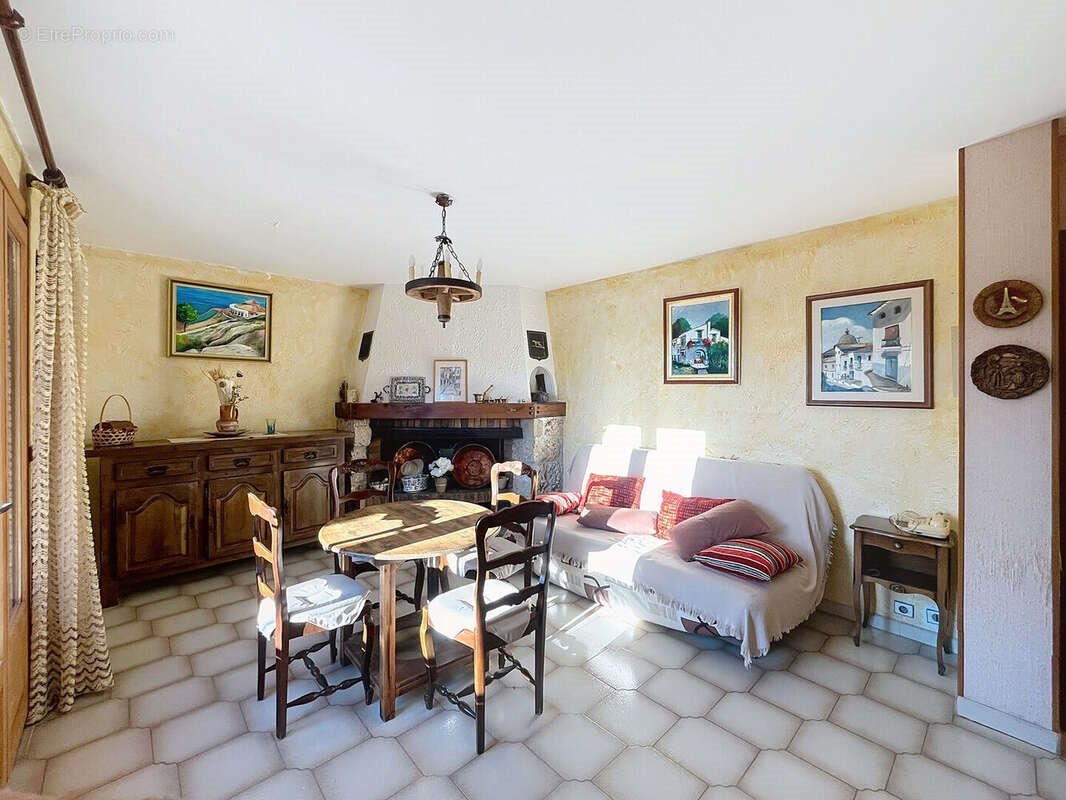 Maison à vendre, 170m², Roure