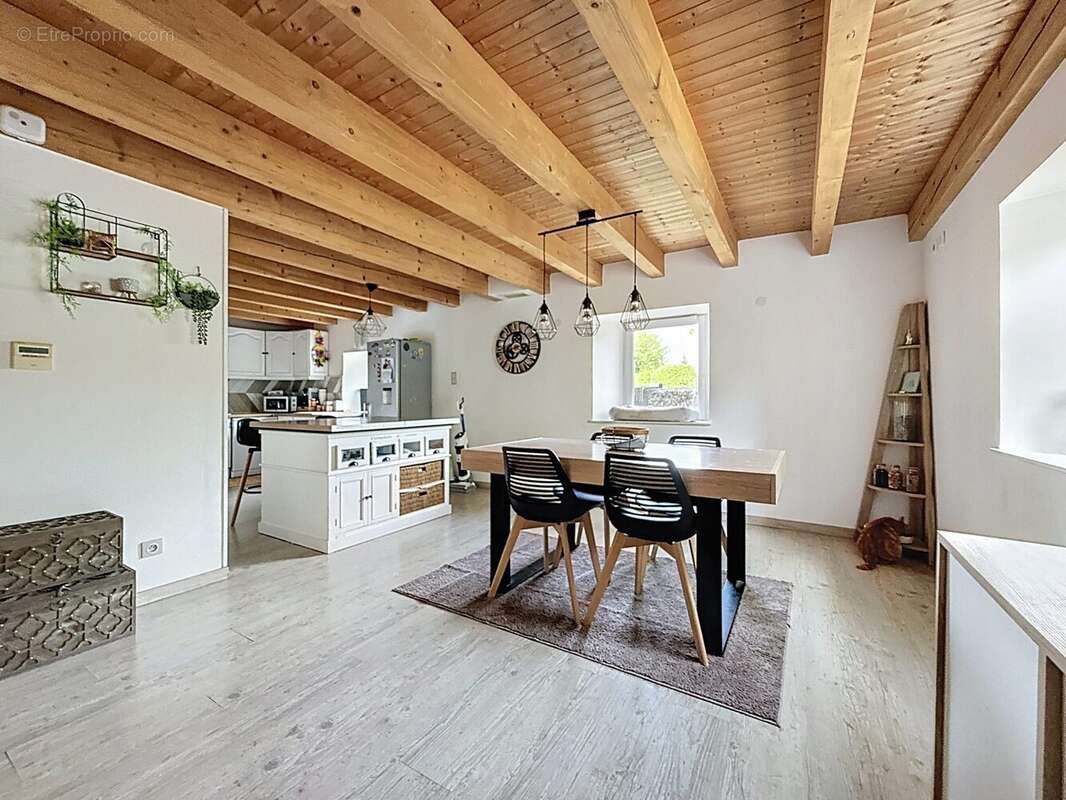 Maison à vendre, 131m², Eloie
