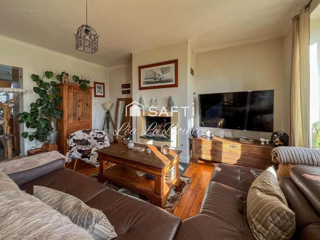 Maison à vendre, 223m², Ergué-Gabéric