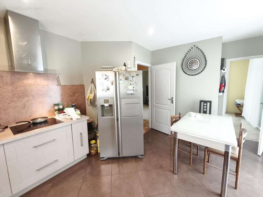 Maison à vendre, 147m², Saint-Jean-Bonnefonds