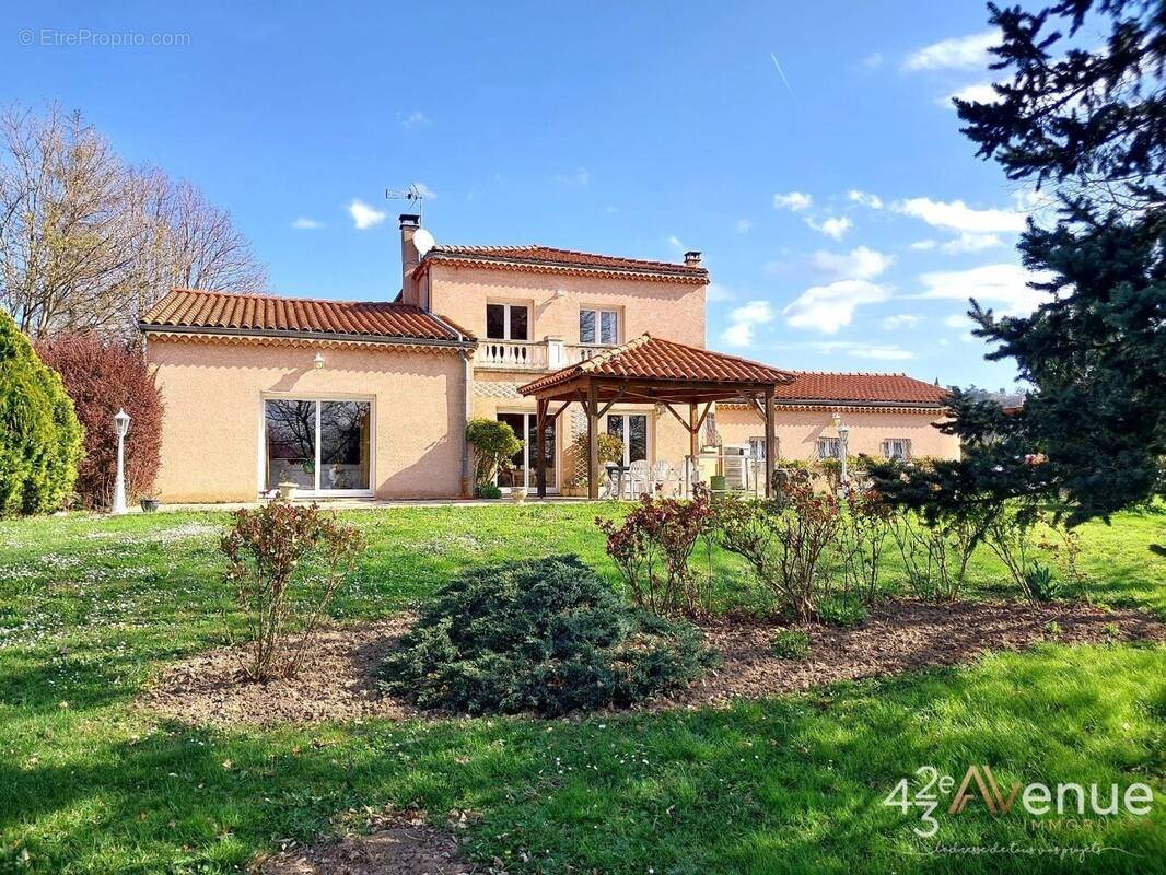 Maison à vendre, 170m², Saint-Bonnet-les-Oules