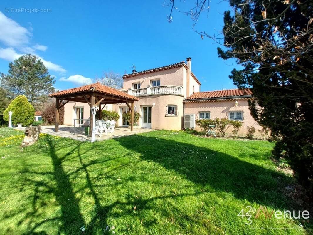 Maison à vendre, 170m², Saint-Bonnet-les-Oules
