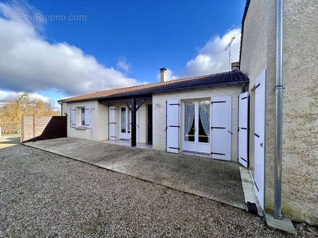 Maison à vendre, 170m², Le Vanneau-Irleau