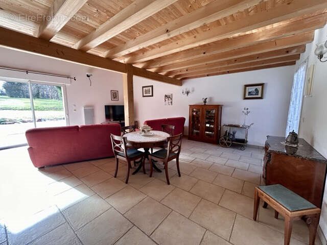 Maison à vendre, 170m², Le Vanneau-Irleau