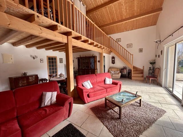 Maison à vendre, 170m², Le Vanneau-Irleau